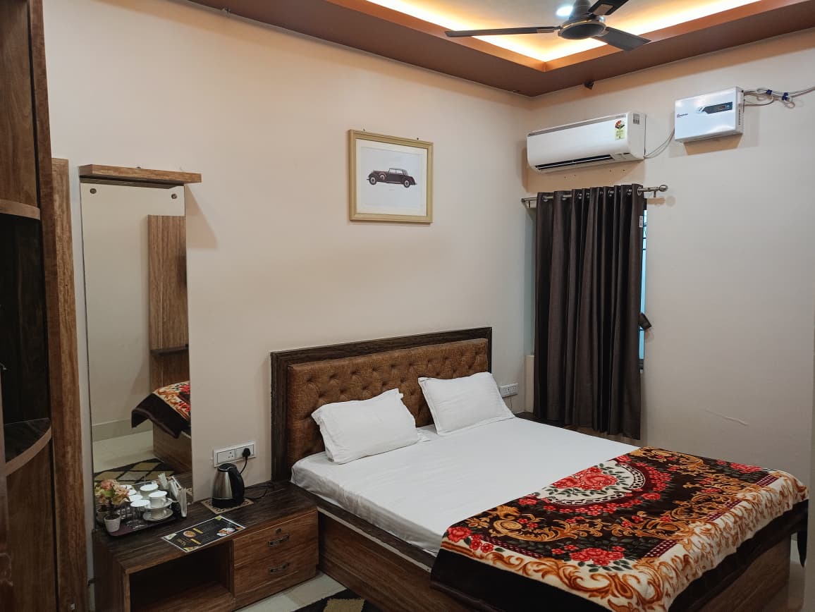 Single Bed With Ac